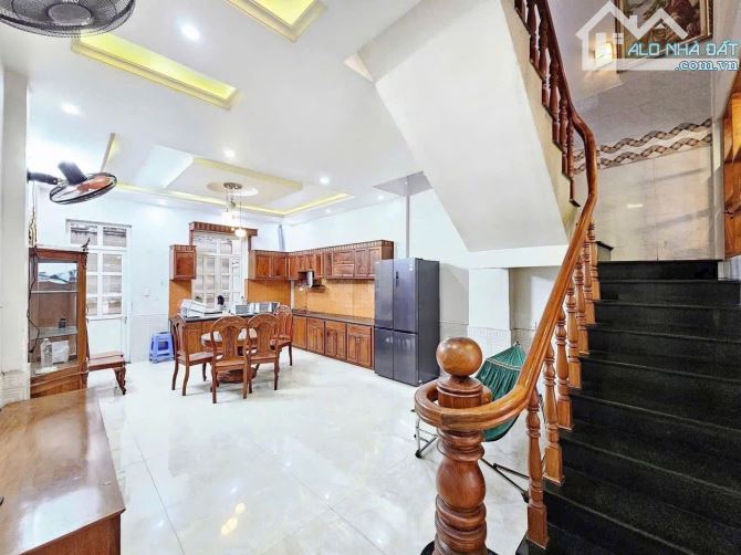 Bán nhà 1 trệt 2 lầu 1 tum sổ riêng thổ cư p. Tân Biên - 4