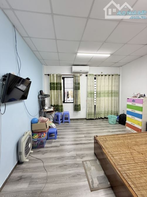 Vị trí siêu đẹp, ngay nhà ga T3, Hoàng Hoa Thám, Ngang 4m, diện tích: 58m2. - 4