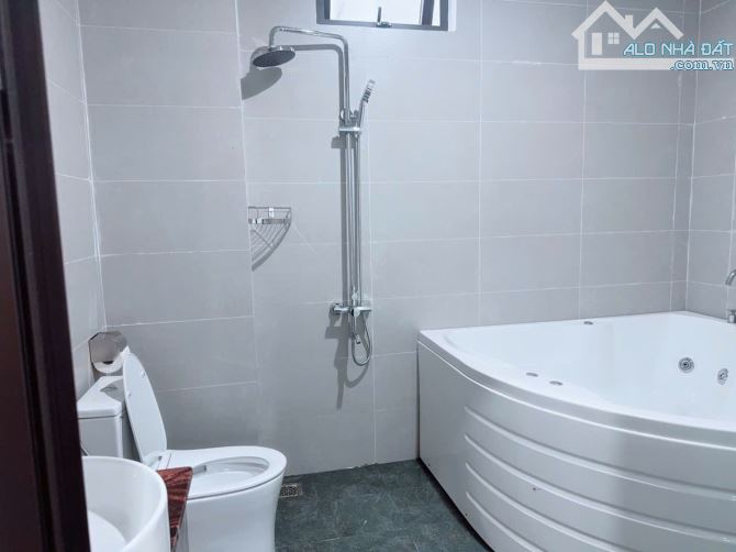 BÁN CĂN GÓC VILLA 2 TẦNG 440M2 GẦN BIỂN MỸ KHÊ ĐÀ NẴNG - 4