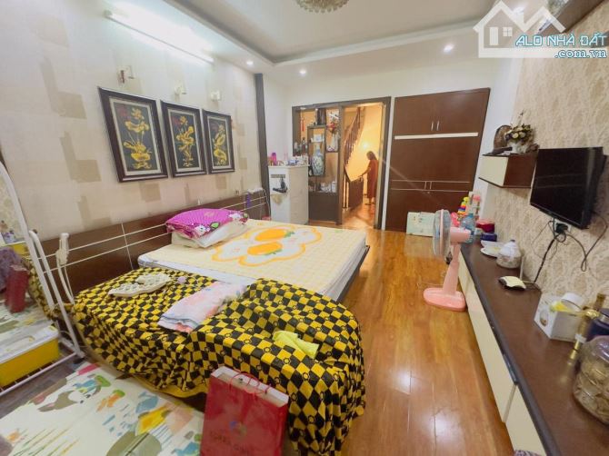 Bán nhà riêng phố Mỹ Đình, DT 30M2. Giá 5.9 tỷ - 4