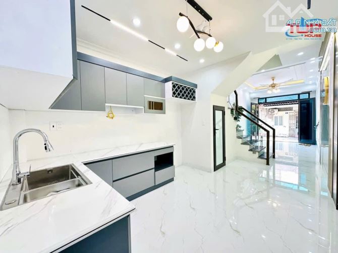 Bán nhà 4 tầng mới xây Trại Chuối, Hồng Bàng, Hải Phòng giá 3,3x tỷ - 4