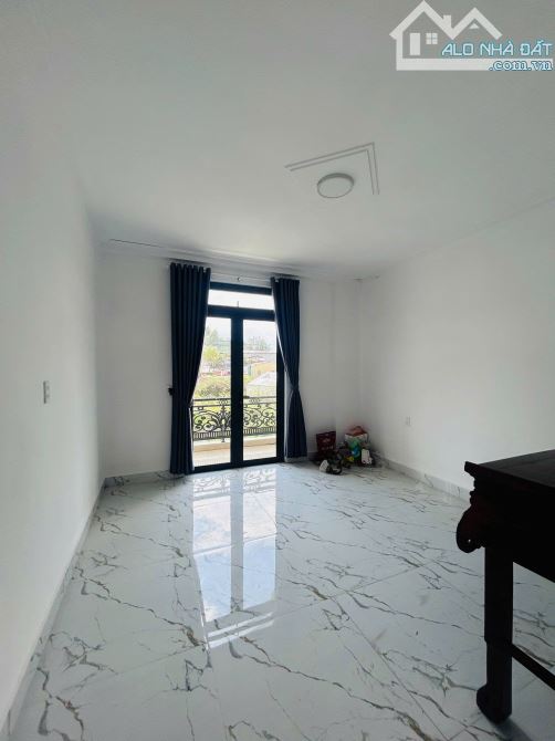 ✨🏡✨ Cần bán Nhà Phố Hẻm xe hơi , đường Nguyễn Đình Quân, P.05, Đà Lạt  👉 Diện tích: - 4