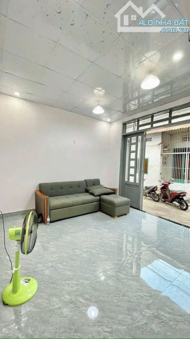 Nhà gác lửng Đinh Công Tráng 3 phòng ngủ 1590 - 4