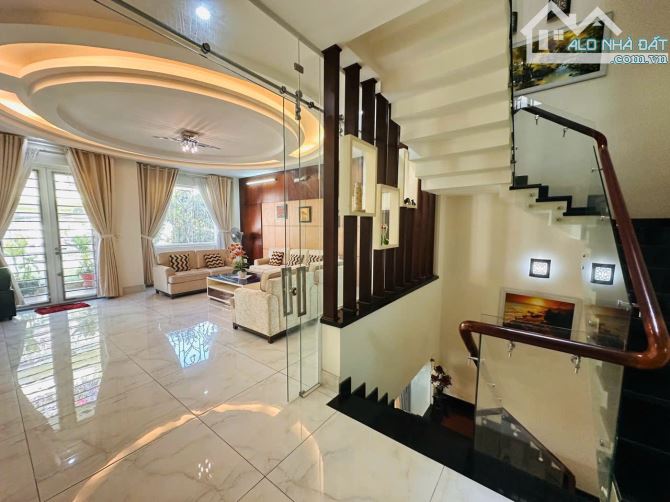 Nhà Thật - Y Hình Hẻm 8m, Phan Đăng Lưu, 9x19m, 143m2- 4 tầng, 364m2 - chỉ 23 tỷ - 4