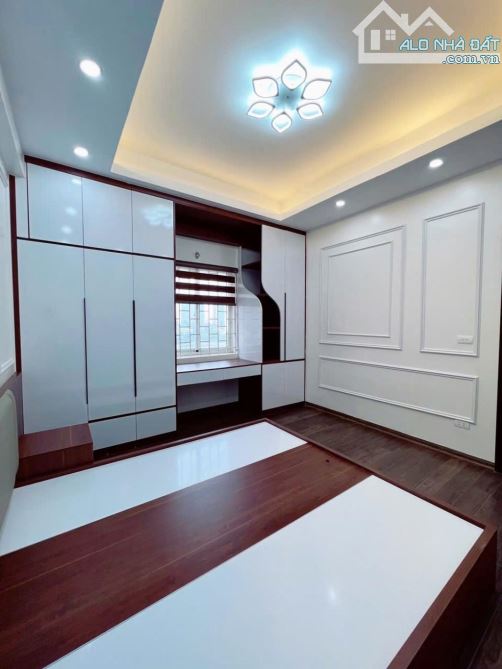 Bán căn góc chung cư sát đường Khuất Duy Tiến 82m 3 ngủ full nội thất đẹp chỉ nhỉnh 6 tỉ - 4
