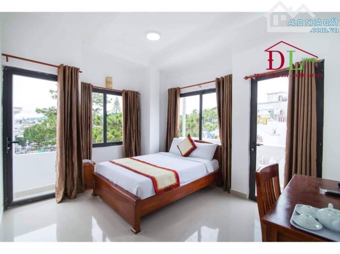 Bán khách sạn mặt tiền phố Bà Triệu Đà Lạt đi bộ ra Hồ Xuân Hương 3 phút, 47 phòng KD - 4