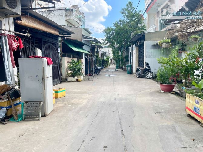 Nguyễn Văn Quá Quận 12 - 2 tầng 116m2 ngang 5m - Hẻm 5m an ninh - Chỉ 5,5 tỷ - 4