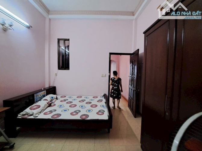 Bán nhà Hẻm 8m Đồng Đen, P10, Tân Bình 65m2 3 Tầng Giá chỉ hơn 9 Tỷ - 4