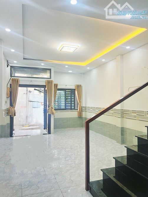NHÀ ĐẸP 1/ ÂU CƠ, 52M2, 3 BƯỚC RA ĐH VĂN HIẾN - CHỈ 4XTỶ. CÒN TL.CÁCH MẶT TIỀN 3 CĂN.NHÀ M - 4