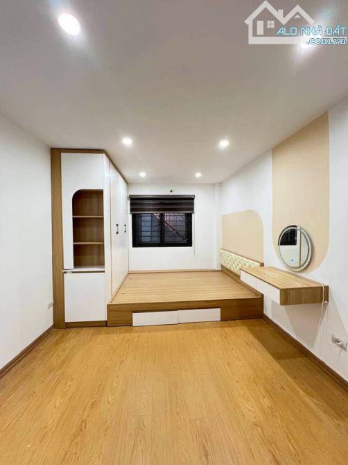 Bán nhà TT Đống Đa - Nhà đẹp ở ngay - Full nội thất - 5 tầng - 5,8 tỷ - 4