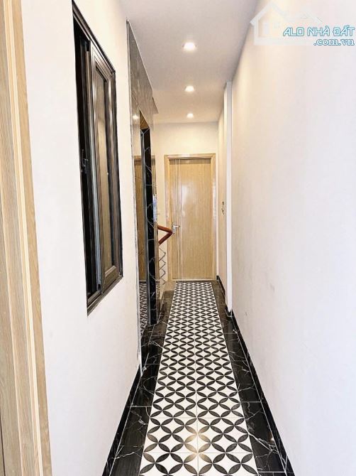 BÁN NHÀ DÒNG TIỀN QUẬN CẦU GIẤY DT 45M 6 TẦNG 12 CĂN HỘ DOANH THU 60TRIỆU/THÁNG GIÁ 11 TỶ - 4