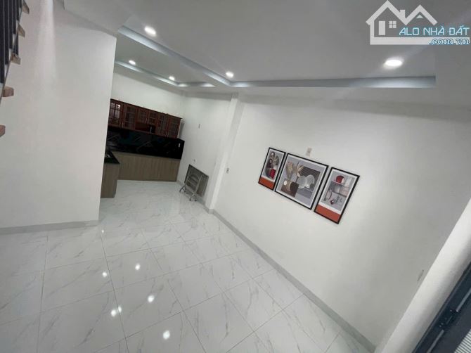 Bán nhà hẻm 2/4 phường vạn thạnh . Cạnh ngân hàng BIDV. Giá 2 tỷ 450 - 4