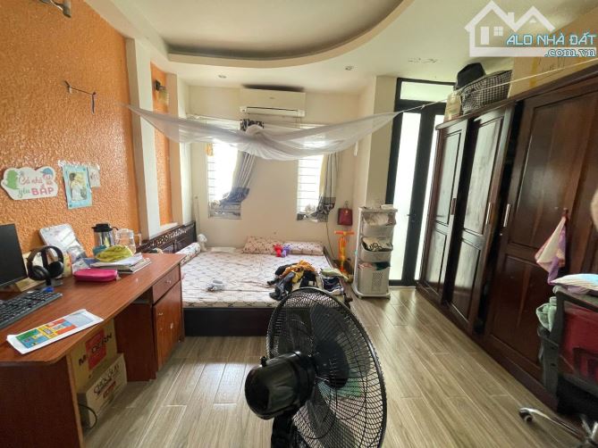 MẶT NGÕ VỪA Ở VỪA KINH DOANH - LÔ GÓC THOÁNG SÁNG - VÀI BƯỚC RA PHỐ - TT CẦU GIẤY - 4