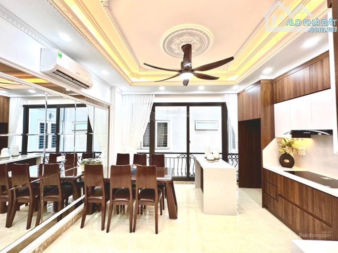 BÁN GẤP NHÀ PHÂN LÔ 2 MẶT NGÕ Ô TÔ - PHẠM VĂN ĐỒNG 49M² - 4