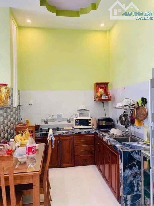 Bán Gấp Nhà Lầu 120m2 Mặt Tiền Kinh Doanh gần chợ Bình Chánh Đang cho thuê kd 10Triệu/th - 4