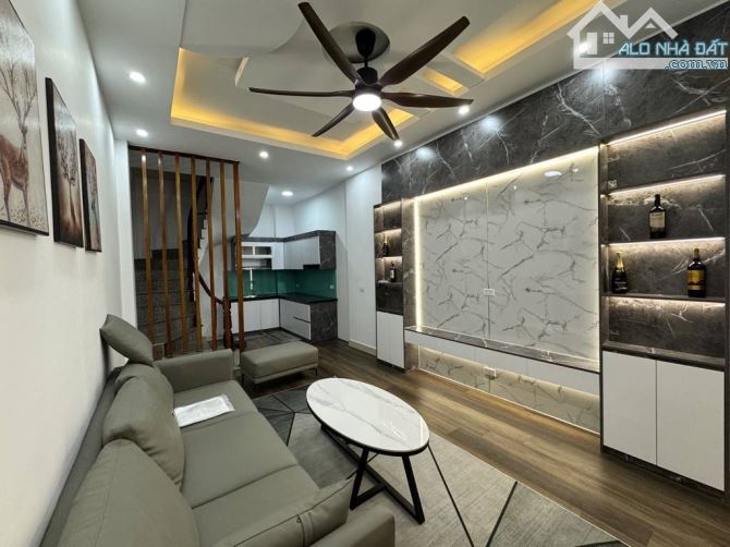BÁN NHÀ MỚI LÔ GÓC ,NGÕ RỘNG – FULL NỘI THẤT – SÁT PHỐ MINH KHAI 31M x 5 TẦNG - 5,9 TỶ - 4