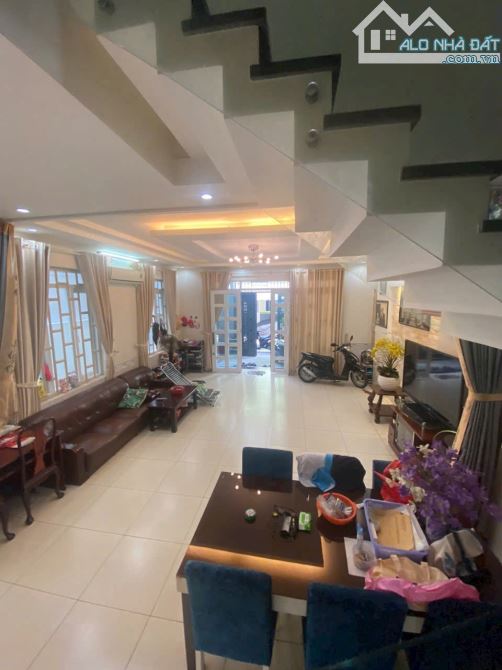 BÁN NHÀ HẼM XE TẢI THÍCH QUẢNG ĐỨC ,P5,PHÚ NHUẬN .9m X 19m. 4 TẦNG.GIÁ  22,9 TỶ TL. - 4