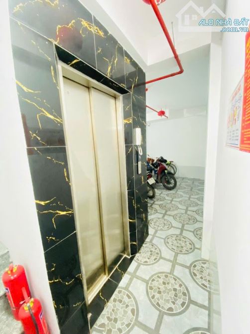 BÁN NHÀ TRỌ TRIỀU KHÚC , 8 TẦNG THANG MÁY , DOANH THU 500TR/NĂM. GIÁ CHỈ HƠN 9 TỶ. - 4