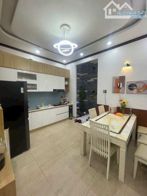 BÁN NHÀ TRUNG TÂM , ĐƯỜNG BÙI THỊ XUÂN K2. - 4