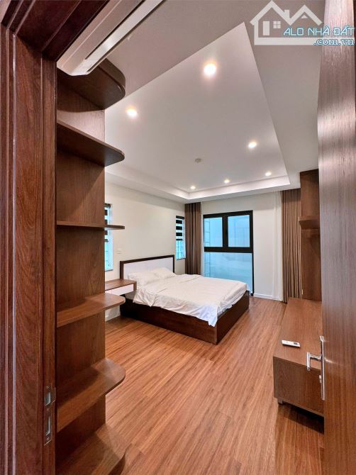 LUXURY APARTMENT  Bán tòa 8 tầng * 120m², phố Đào Tấn - Linh Lang, cho thuê 2,5 tỷ/năm, - 4