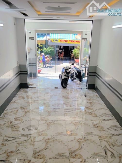 Bán Nhà Tên Lửa - 4x23 - 90m2 - Có Thang Máy - Gần Nhà Phaolo - Aeon Mall - Chỉ 11.X Tỷ - 4