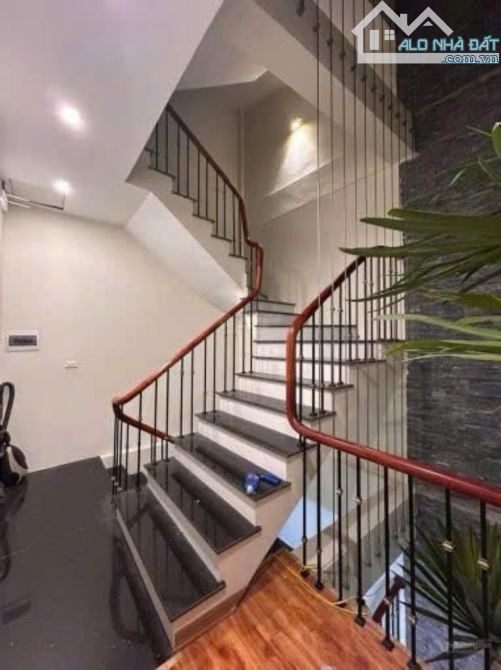 Phố Thái Hà, trung tâm Đống Đa, dân xây KCBT, gần ô tô, 63m2 nở hậu, chào 15 tỷ 450 - 4