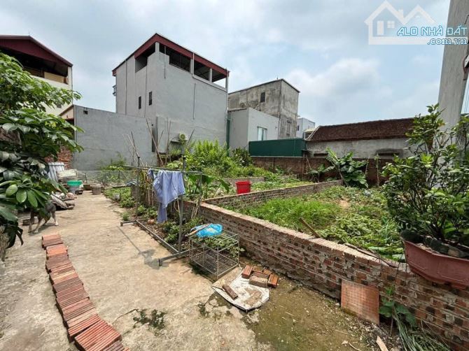 Bán đất tại Bắc_Hồng, Đông_Anh DT: 50m² MT: 3.9m. Dài 13m. Giá: 3.x tỷ Pháp - 4