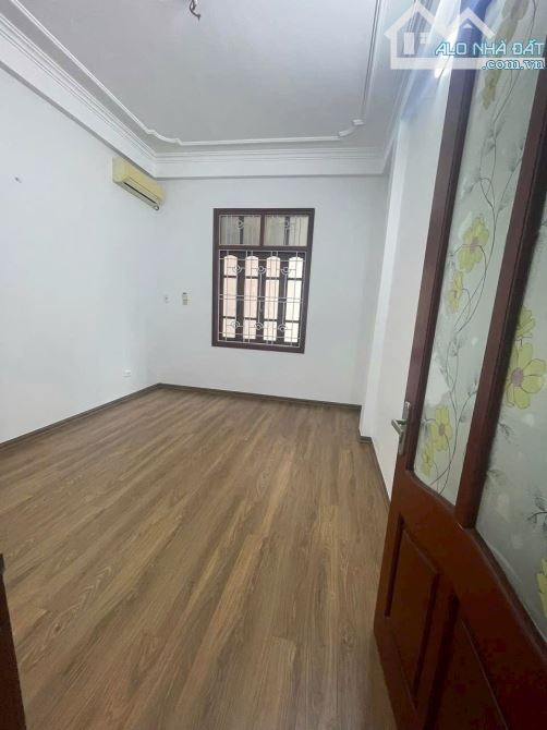 BÁN NHÀ Ngõ Hoàng Hoa Thám, Ba Đình Gần Phố DT 42m, 4 Tầng, MT 3,4m, 🧧 G.Ía 7,6 tỷ - 4