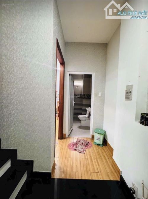 Bán nhà 1 trệt 2 lầu hẻm 1/ đường Đặng Văn Bi - P Trường Thọ, dt 61m2 - 4