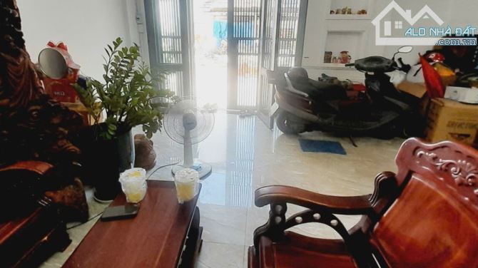 BÁN NHÀ 2 TẦNG, 77M2, TRẦN NẢO, AN KHÁNH, QUẬN 2 - GIÁ 9.6 TỶ - SỔ HỒNG CHÍNH CHỦ - 4