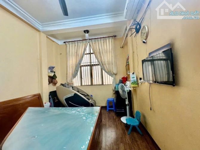 Bán nhà Trần Quốc Hoàn,nhà  phân lô 2 mặt ngõ,ô tô đỗ cửa, diện tích 35m2, giá 13,8 tỷ - 4