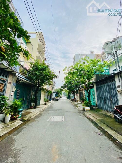 Bán Nhà Đường Tân Kỳ Tân Quý,Ngay Nhà Thờ Bình Thuận-131m2 - 5,5x20x4 Tầng - 11,4 Tỷ - 5