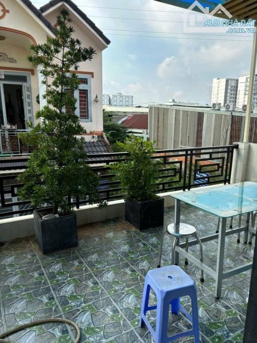 Nhà 4 tầng hai mặt tiền hẻm xe tải đường T15 phường AN PHÚ ĐÔNG Q12, dt 75m²(5mx15m)💰5,25 - 5