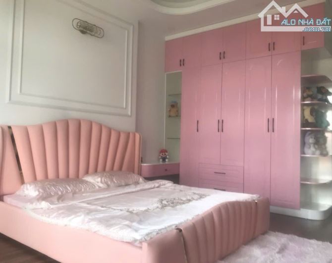 MẶT TIỀN ĐƯỜNG 10M XE TĂNG ĐUA NGAY LÂM VĂN BỀN KHU VIP Ô TÔ LĂN VÀO BẾP 4x17.5M - 5