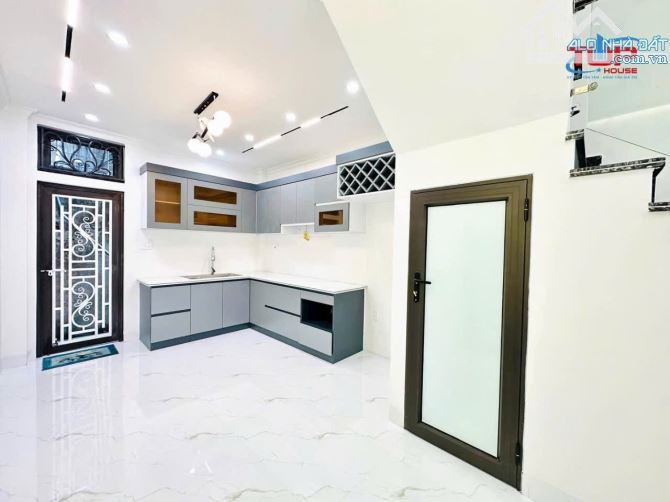 Bán nhà 4 tầng mới xây Trại Chuối, Hồng Bàng, Hải Phòng giá 3,3x tỷ - 5