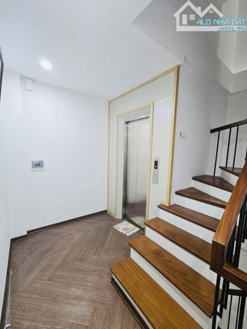 MỚI ĐẸP! Phố LÁNG HẠ 7 tầng thang máy - 47m2 - Ngõ to, gần phố - 5