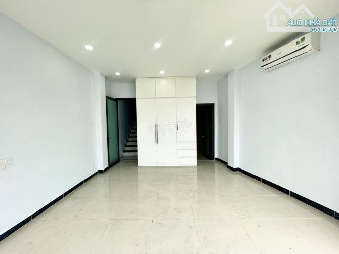 KIỆT TÁC NGHỆ THUẬT - MẶT PHỐ NGUYỄN KHUYẾN - 40M2 (5x8) - 6 TẦNG - 5