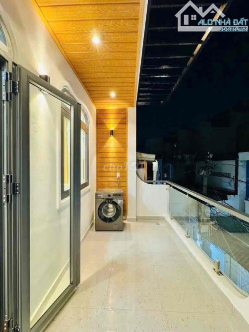 HẺM Ô TÔ VÀO NHÀ - MỚI Ở NGAY - CÓ PHÒNG DƯỚI TRỆT - DÂN TRÍ CỰC VIP - CHỈ 7T - 5