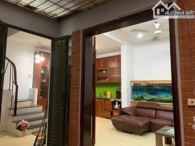 Cho thuê nhà ở Thổ Quan, Khâm Thiên, 50m2*4 tầng, 13,5 triệu - 5