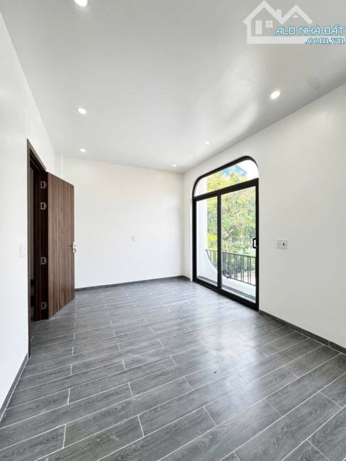 Bán nhà trong ngõ đường kênh giá hợp lý - 5