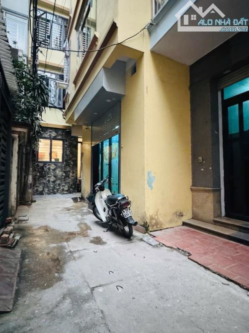 BÁN NHÀ VŨ TRỌNG PHỤNG 62 M  4T MT 4,3 giá 11tỷ - 5
