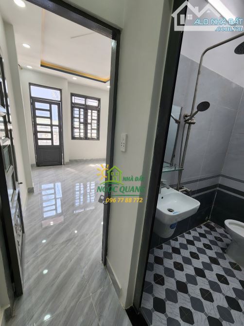 BÁN NHÀ ĐƯỜNG TRUNG MỸ TÂY 2A, HẺM 6M THÔNG, 3 TẦNG, 4 PHÒNG NGỦ - 5