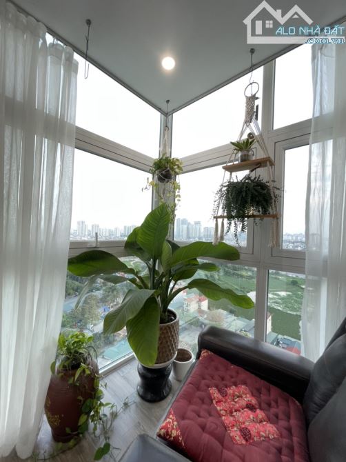 CHUNG CƯ CIPUTRA - 120M - 3PN - LÔ GÓC - BAN CÔNG QUANH NHÀ, SÁNG THOÁNG - 5