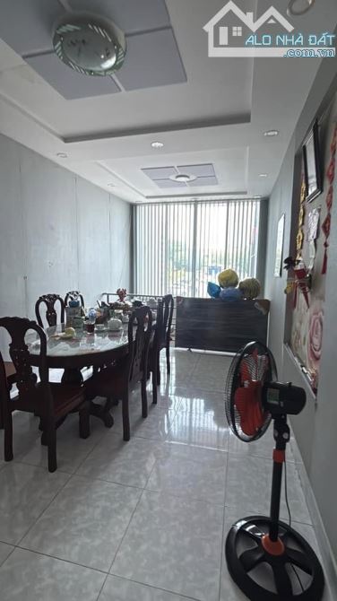 bán nhà mặt tien vòng xoay phú lâm 50m2 (3,5x14) 4 tâng  chỉ có 7,5 ty. - 5