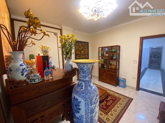 Phố Hồng Tiến nhà mới đẹp- gara ô tô - chủ tặng full nội thất tiền tỷ - 5