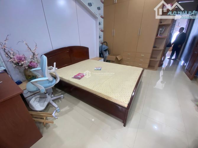 BÁN NHÀ 3 TẦNG VÀO Ở LUÔN_MẶT TIỀN NGUYỄN THIỆN THUẬT_ĐƯỜNG RỘNG_GIÁ 8 TỶ - 5