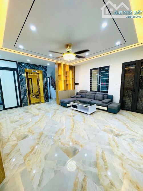 🚨 NHÀ 6 TẦNG - THANG MÁY – 52m2 – 3 MẶT THOÁNG - GIA THỤY - LONG BIÊN - 5