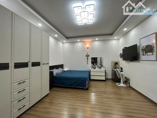 SIÊU PHẨM BA ĐÌNH- NGÕ RỘNG THOÁNG- 50M RA PHỐ - GIẾNG TRỜI CÓ THỂ LẮP THANG MÁY GIA ĐÌNH- - 5
