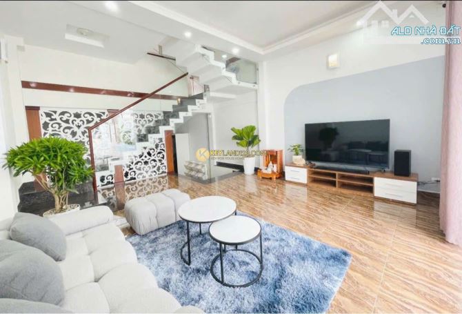 Nhà mới Mặt tiền trung tâm Đà Lạt P2 114m2 ngang 5m 2 tầng hoàn công HĐ thuê 13tr/tháng - 6