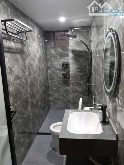 Bán nhà đẹp ở luôn tại Lạc Long Quân, ngõ thông 70m ra phố, 15m ra ô tô, 48m2, 5T, 10.3 tỷ - 6